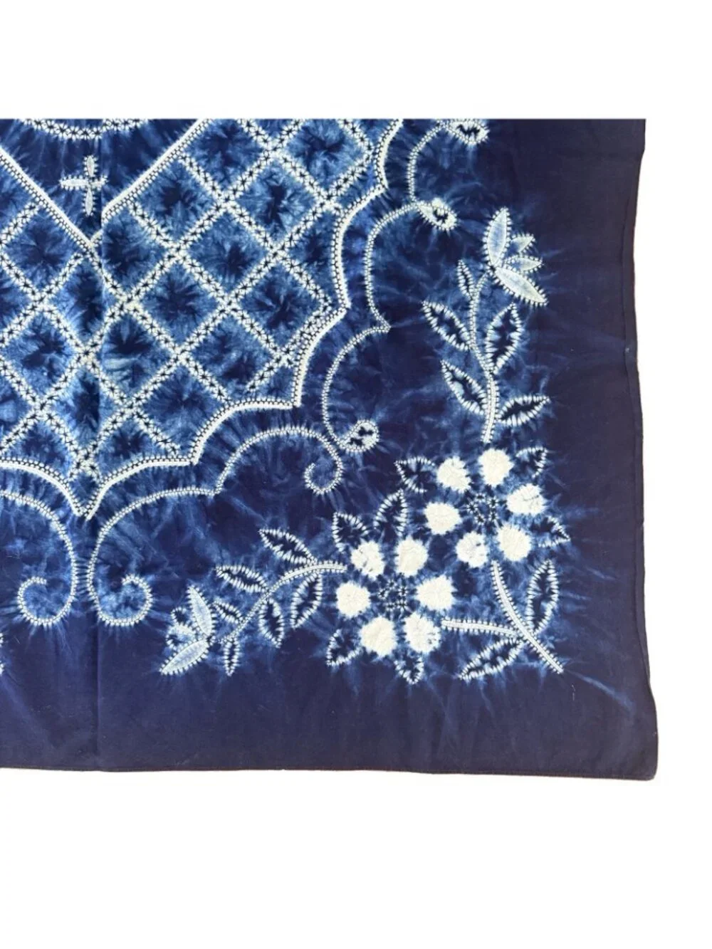 Handmade Indigo-dyed Shibori Tie-dye Tablecloth Floral Motif Center Medallion